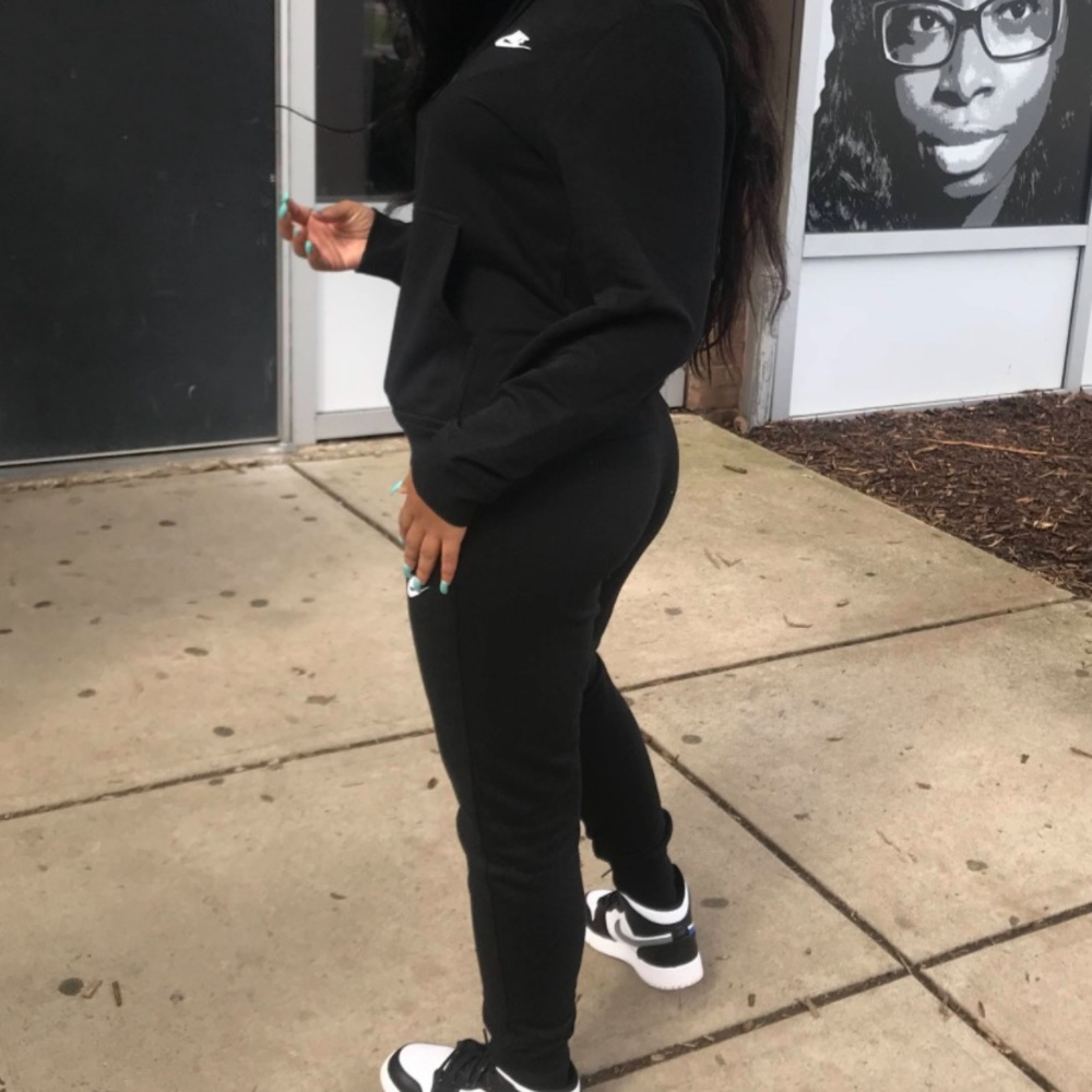 Nike sweatsuit